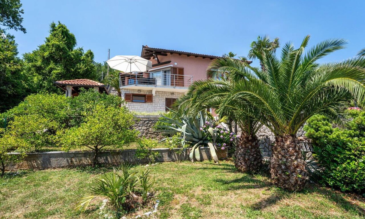 Medveja Apartment | Nice apartment for 6 people with A/C, WIFI, TV and patio