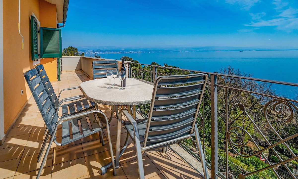 Donji Kraj Apartment | Nice apartment in Moscenicka Draga