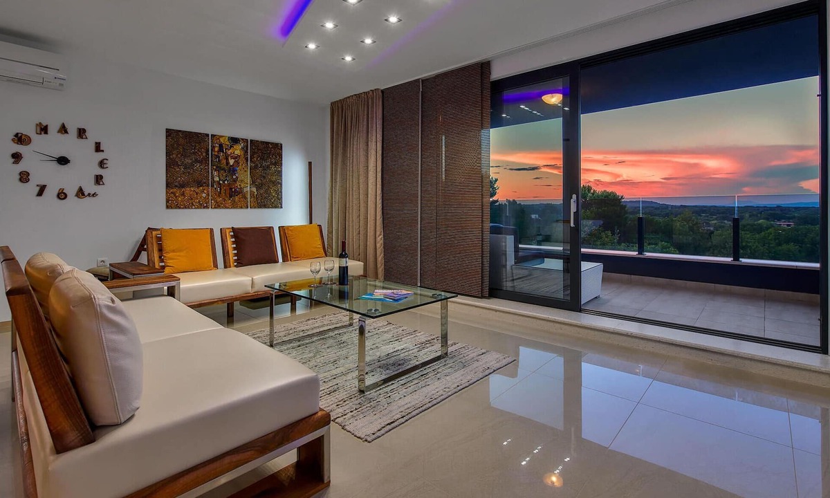 Liznjan Apartment | Nice apartment in Liznjan with house sea view