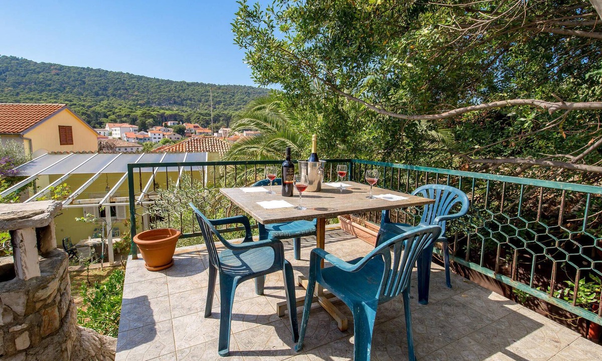 Veli Losinj Apartment | Nice apartment in Veli Losinj with WiFi