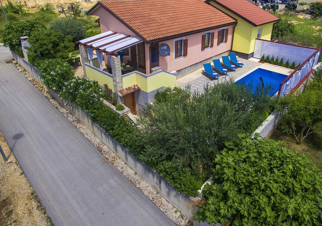 Murine House | Nice holiday home with private pool, near Umag and the beach