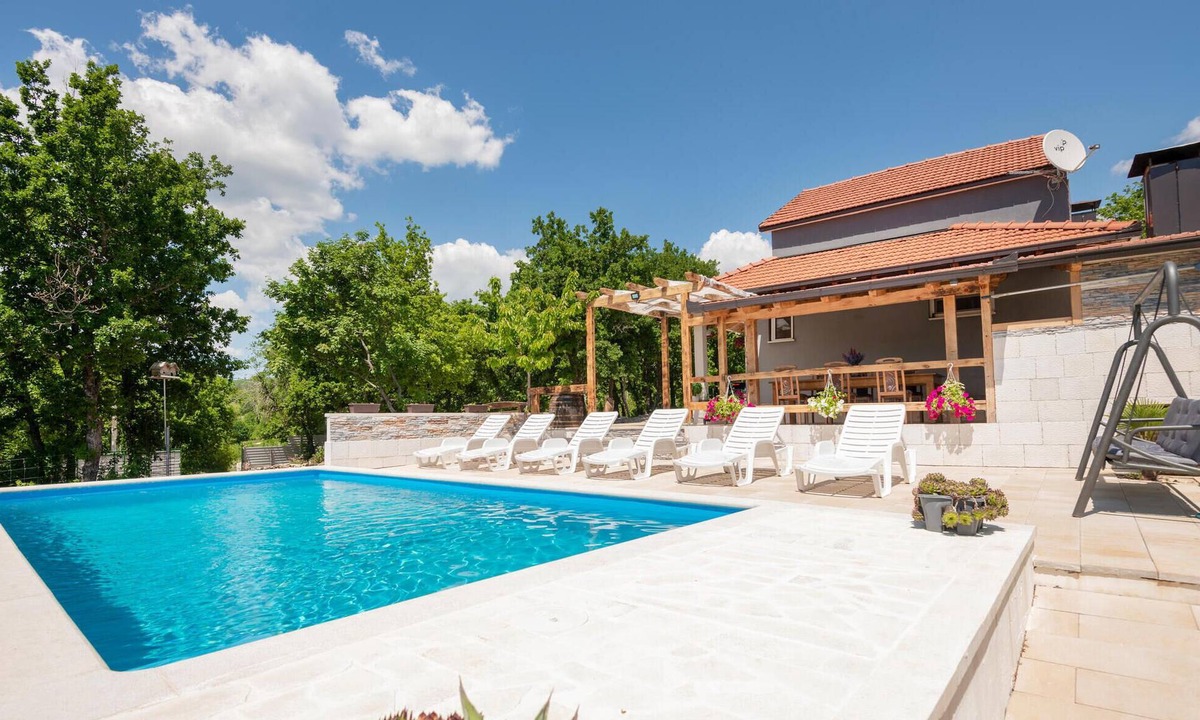 Imotski House | Nice home in Donji Vinjani