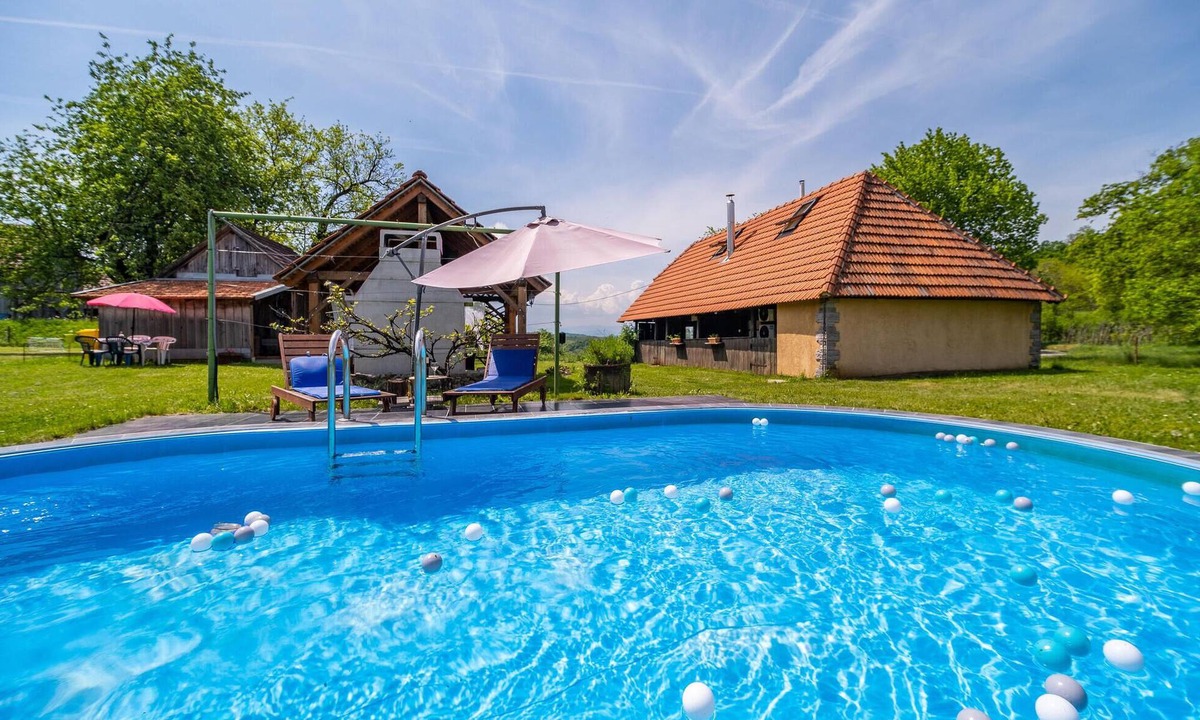 Barilovic House | Nice home in Gornji Velemeric with sauna