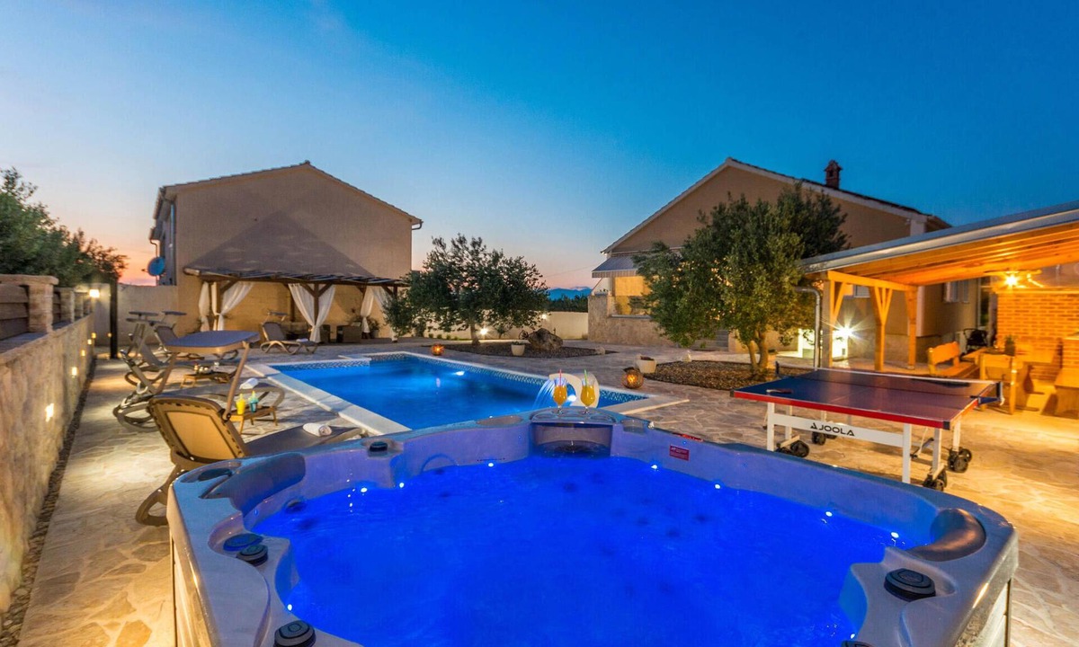 Polaca House | Nice home in Polaca with private swimming pool, can be inside or outside