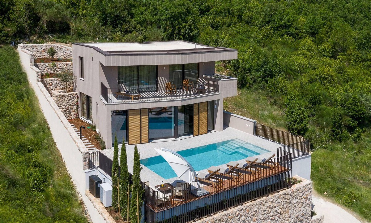 Rozat House | Nice home in Rozat with sauna