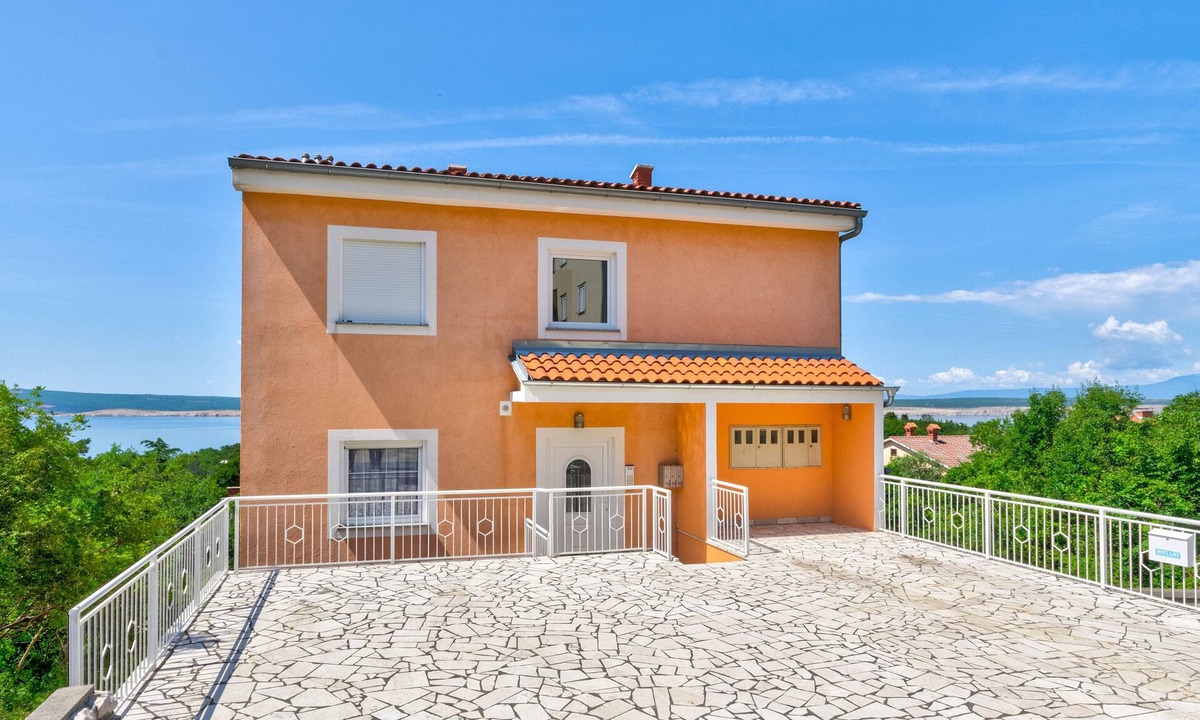 Klanfari Apartment | One bedroom apartment with balcony and sea view Dramalj, Crikvenica (A-20803-a)