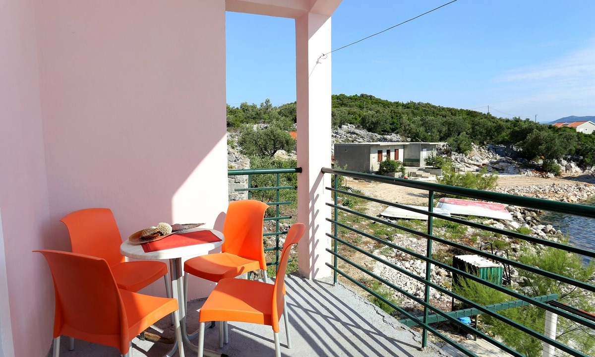 Putnikovic Apartment | One bedroom apartment near beach Žuronja, Pelješac (A-10123-a)