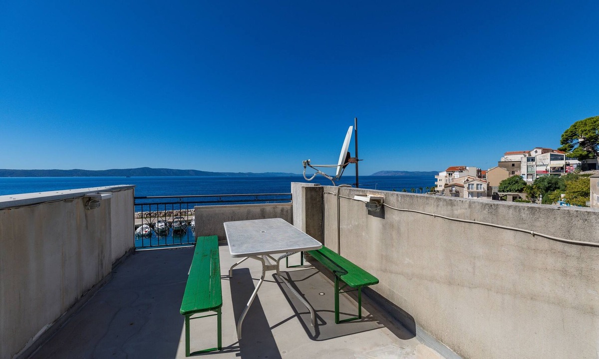 Drasnice Apartment | One bedroom apartment near beach Drašnice, Makarska (A-24869-a)