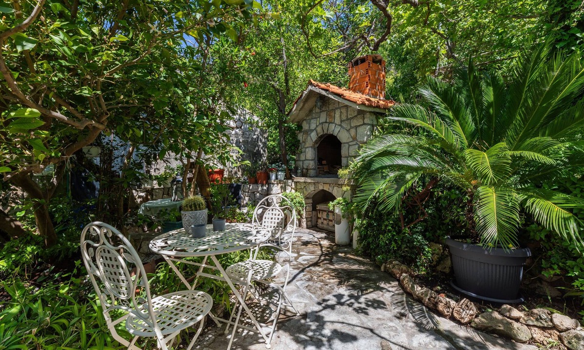 Drasnice Apartment | One bedroom apartment near beach Drašnice, Makarska (A-2670-c)