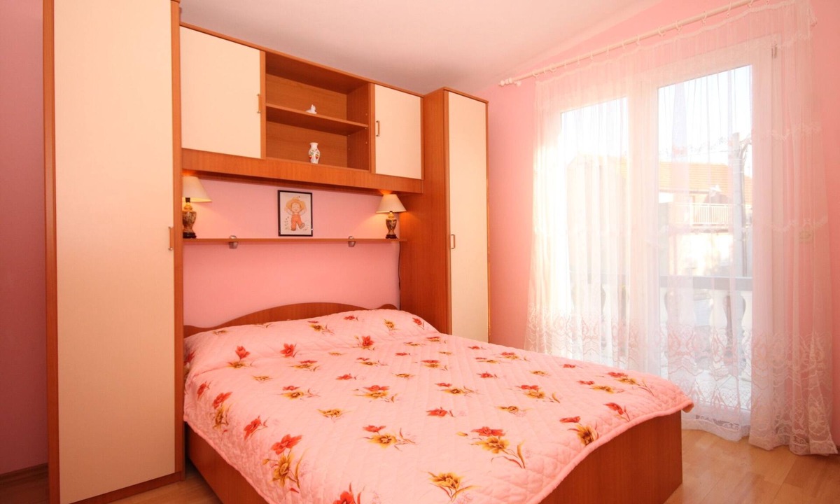Kukljica Apartment | One bedroom apartment with balcony Kukljica, Ugljan (A-8400-b)