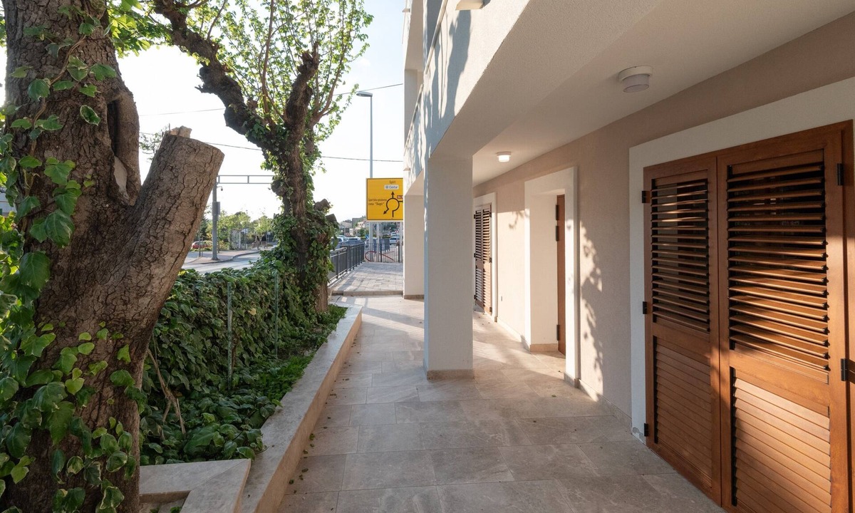 Dugis Apartment | One bedroom apartment with terrace Makarska (A-25823-a)