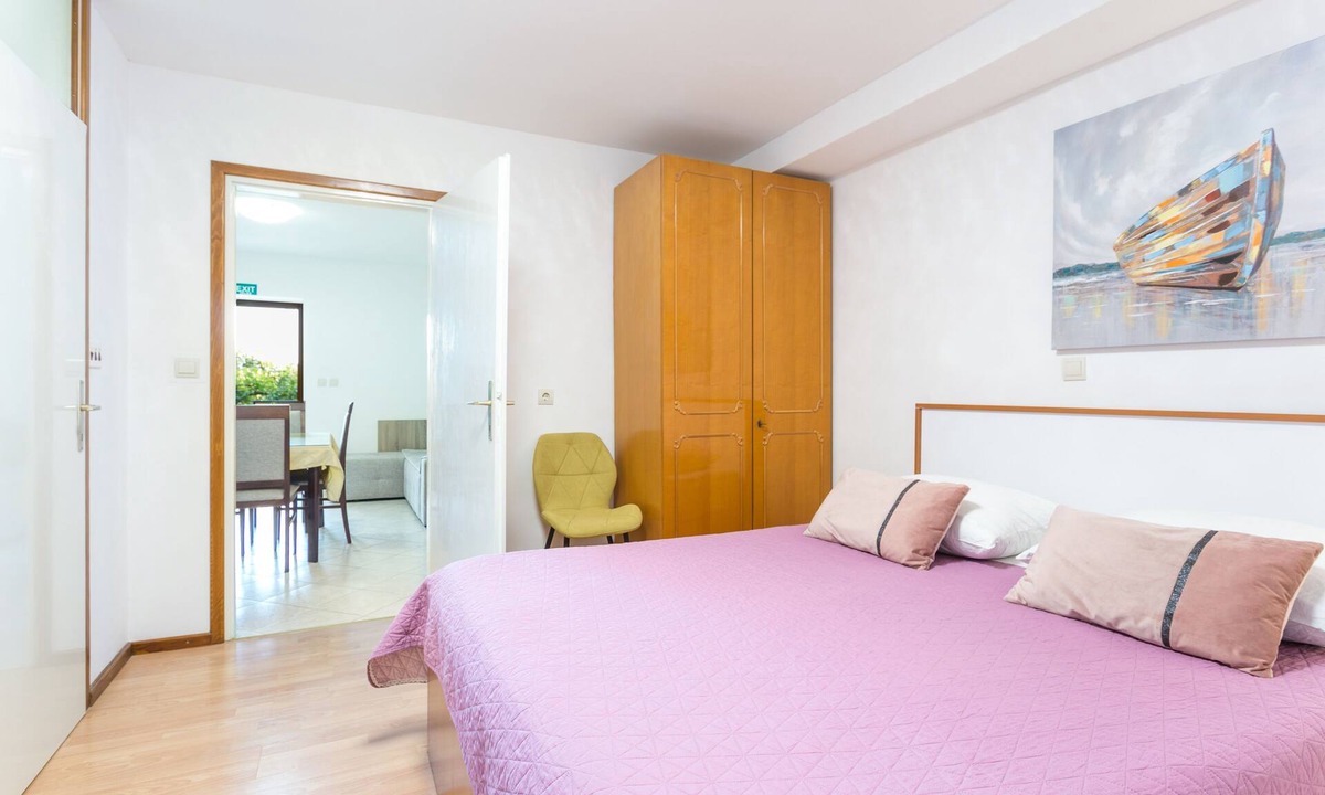 Podstrana Apartment | One bedroom apartment with terrace and sea view Podstrana, Split (A-6072-c)