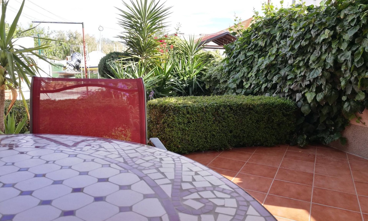 Murter Apartment | One bedroom apartment near beach Betina, Murter (A-16742-c)