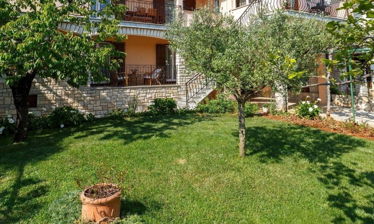Rovinj Apartment | One bedroom apartment with terrace Rovinj (A-14153-b)