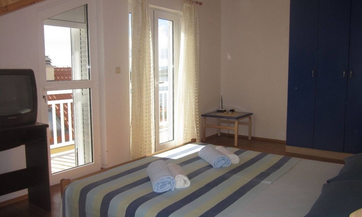 Hvar Apartment | One bedroom apartment with terrace and sea view Hvar (A-20114-d)