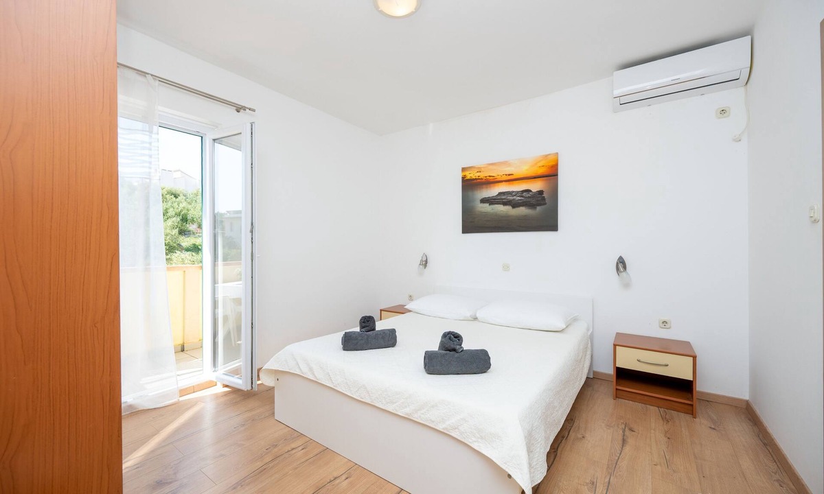 Jakisnica Apartment | One bedroom apartment with terrace Jakišnica, Pag (A-4053-b)