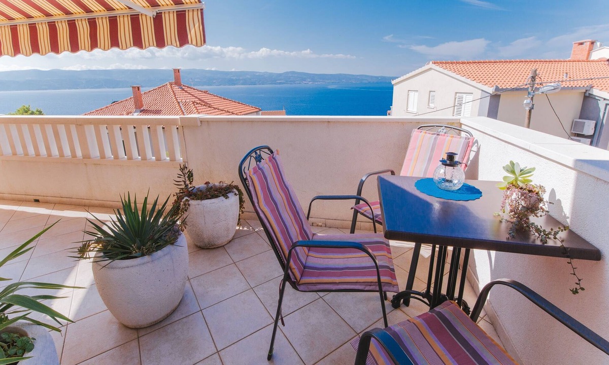 Tice Apartment | One bedroom apartment with terrace and sea view Nemira, Omiš (A-13055-b)