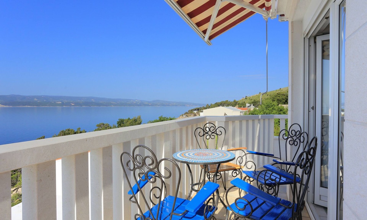 Lokva Rogoznica Apartment | One bedroom apartment with terrace and sea view Lokva Rogoznica, Omiš (A-13226-c)