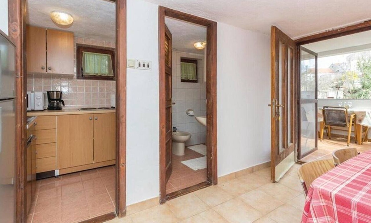 Tkon Apartment | One-Bedroom Apartment with Mountain View, Wi-Fi, and Air Conditioning