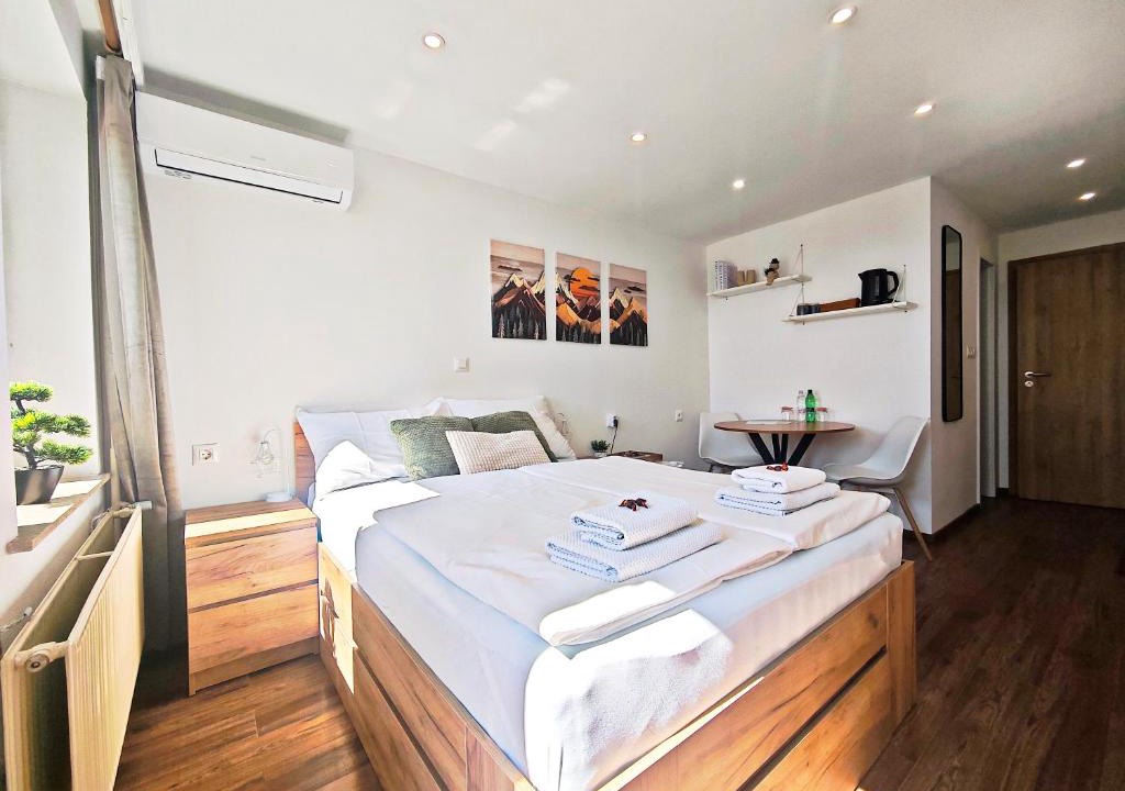 Senturska Gora Bed & Breakfast | PAVLIN Bed & Breakfast