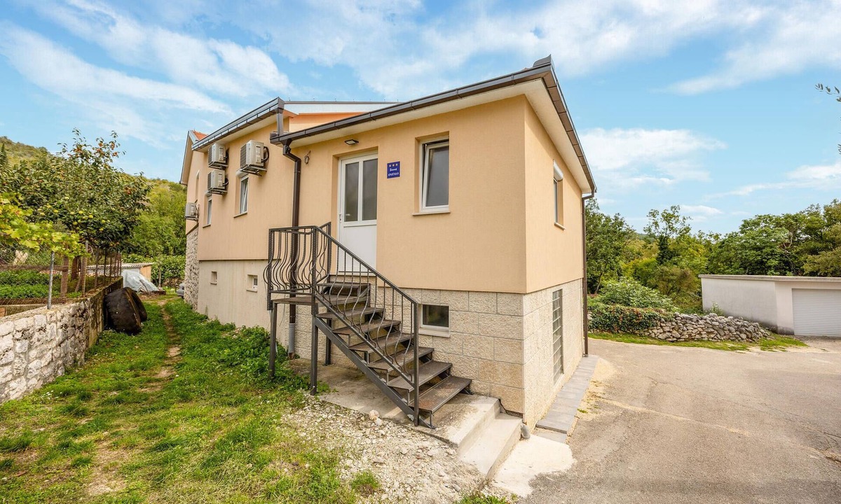 Imotski Apartment | Pet friendly apartment in Imotski with WiFi