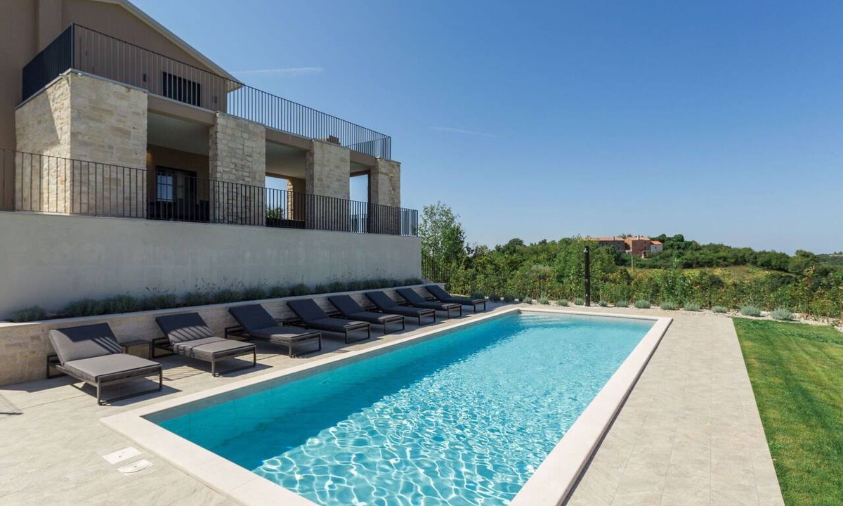 Baredine Villa | Private Villa with private pool, A/C, hot tub, WIFI, TV, terrace, pets allowed, panoramic view