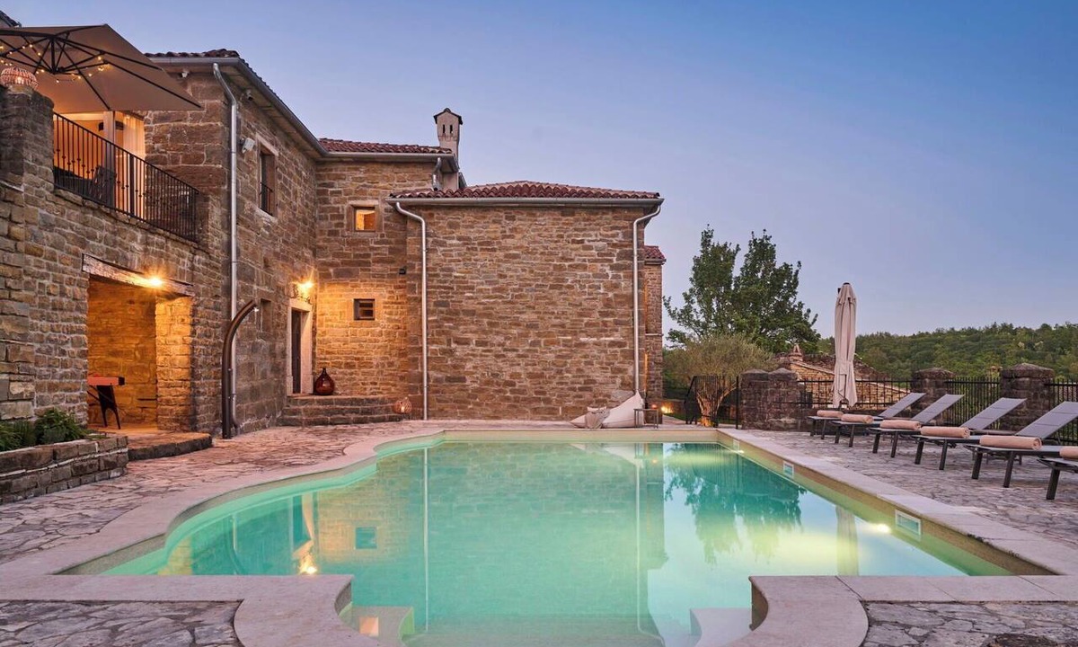 Sterna Villa | Private Villa with WIFI, private pool, A/C, hot tub, TV, terrace, pets allowed, panoramic view