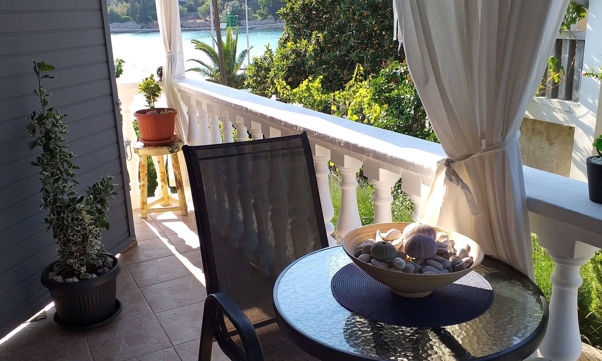 Rava House | Ravart Double room with balcony and sea view balcony and summer kitchen