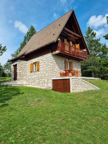 Blidinje Nature Park Ski Chalet | Red rock cottage