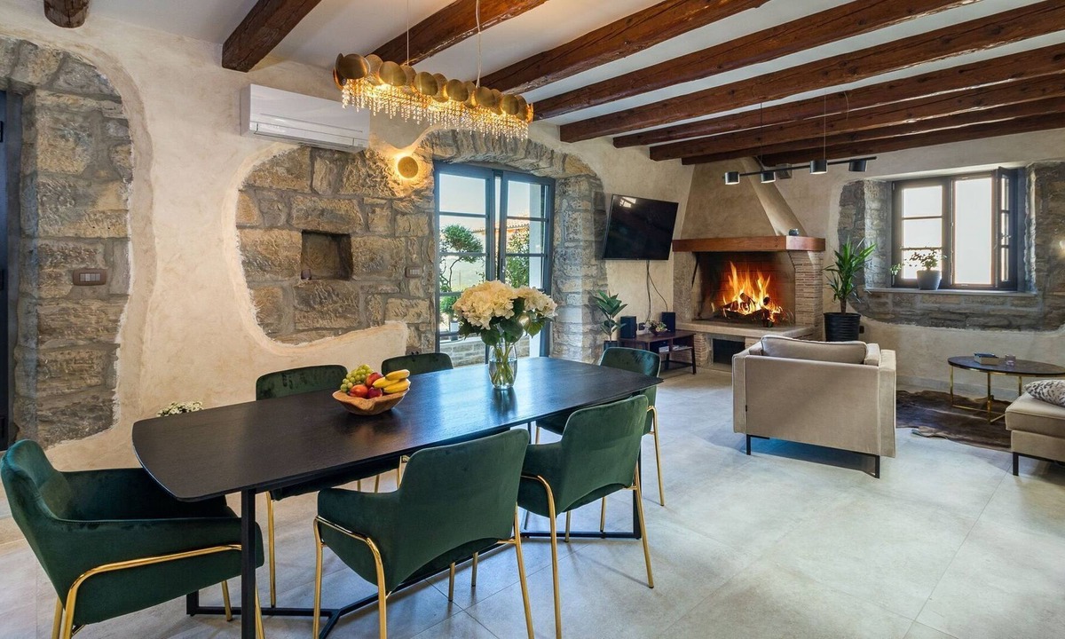 Kircija Cabin | Renovated stone villa with private heated pool in central Istria