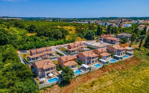 Valdebek Villa | Resort Villas Lotus