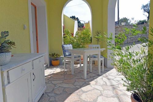 Veli Losinj House | Roberto Apartments