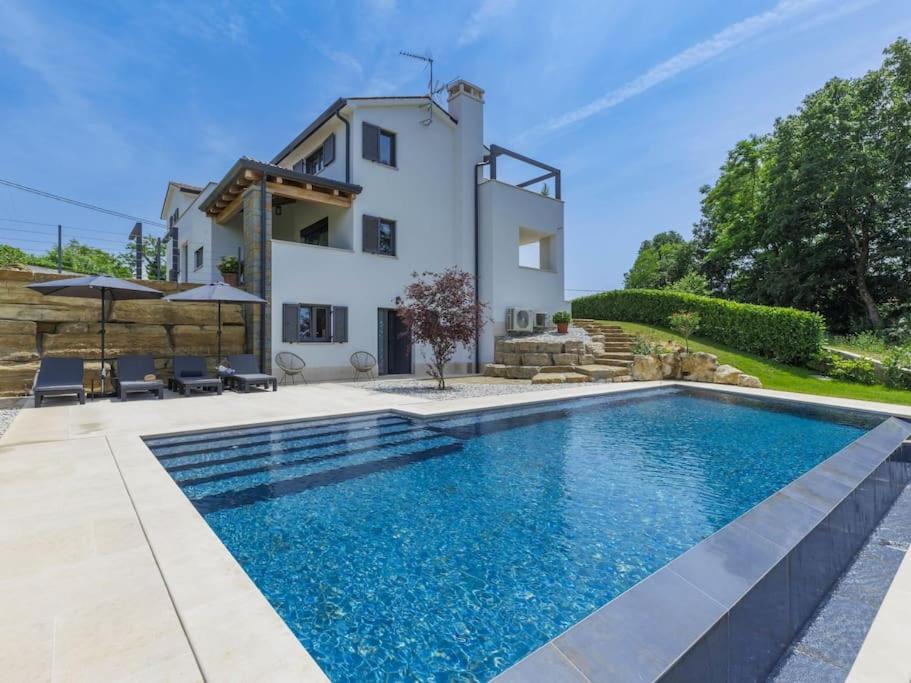 Karojba Apartment | Rokvilla