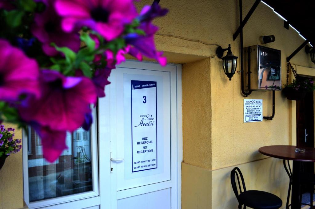 Slavonski Brod House | Rooms Aračić