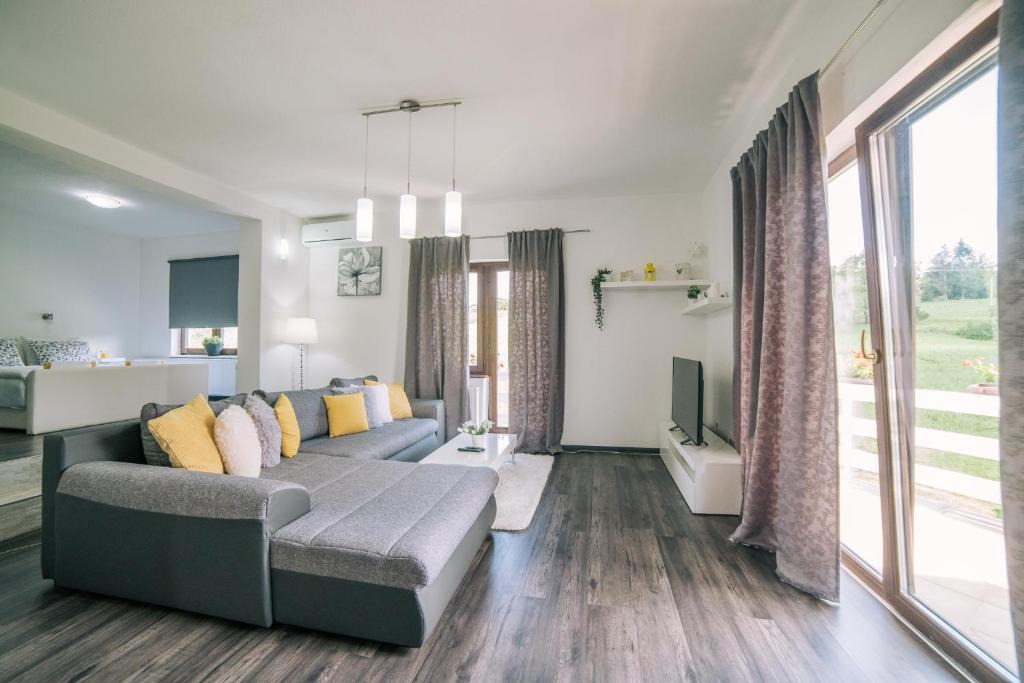 Rakovica Apartment | Royal