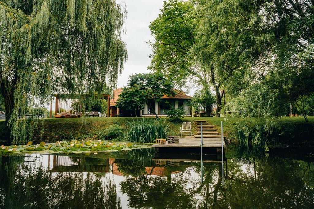 Andrijasevci House | Rudine 41 - Off-Grid Riverside Home