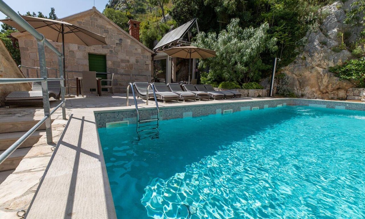 Borak House | Rustic, Modern Villa with pool