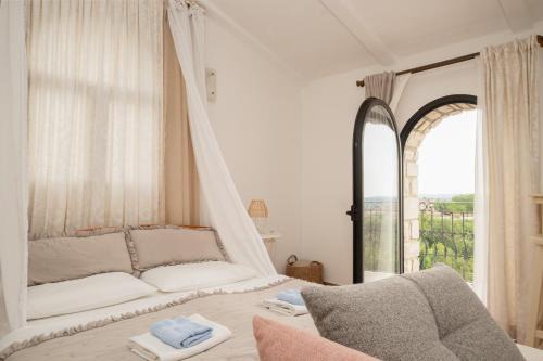 Momjan Apartment | San Mauro Countryside Retreat with Restaurant & Wine Cellar