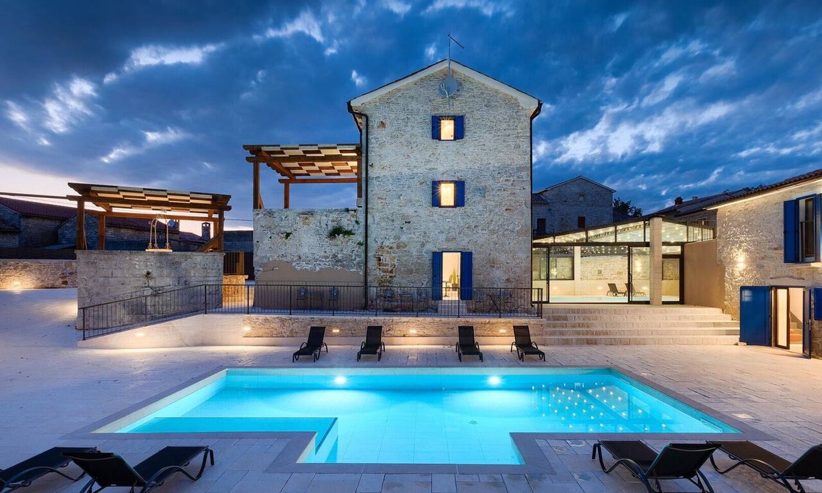 Rezanci Villa | Sarini dvori by Villas Guide