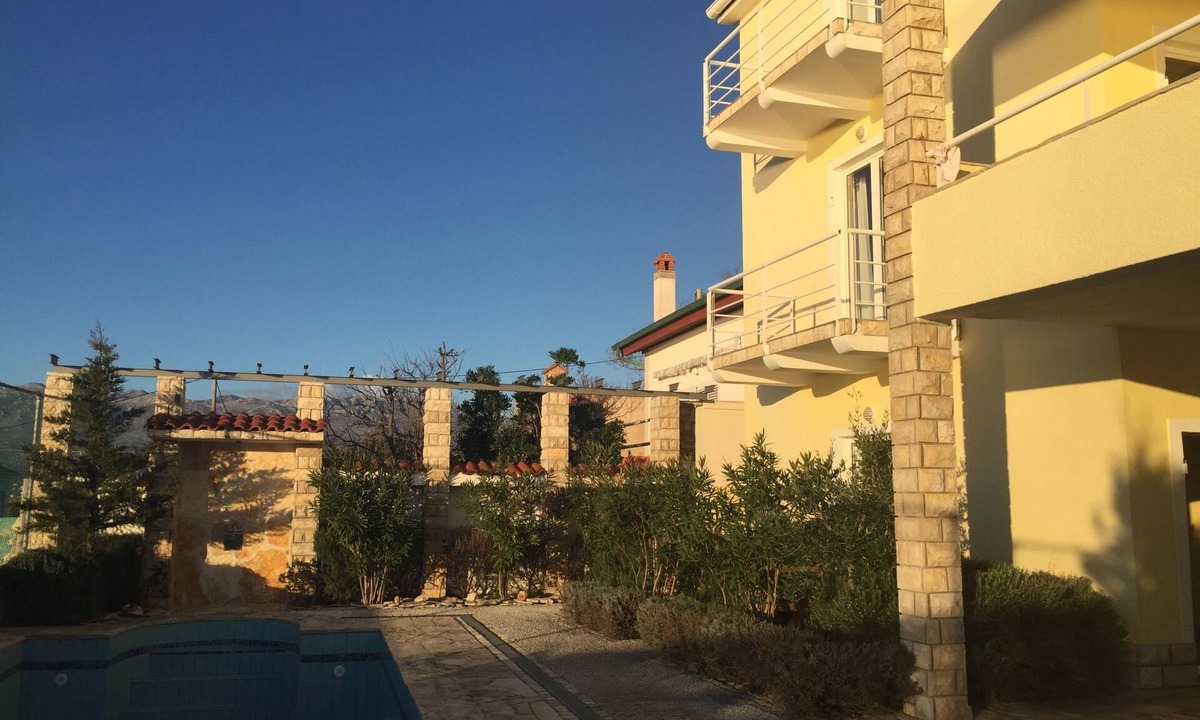 Novigrad Apartment | Schöne Ferienwohnung mit Balkon am Meer by Interhome