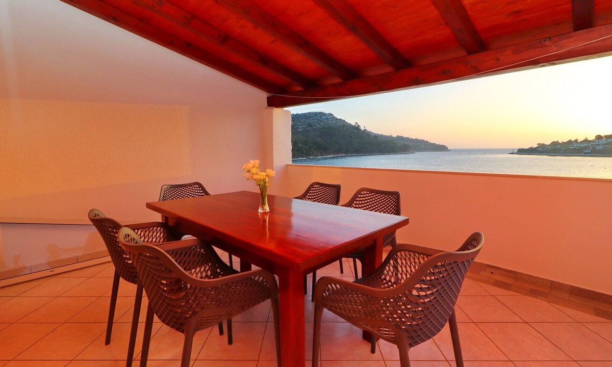 Skrivena Luka Apartment | Seafront Apartments Anthony - Two Bedroom Apartment with Terrace and Sea View