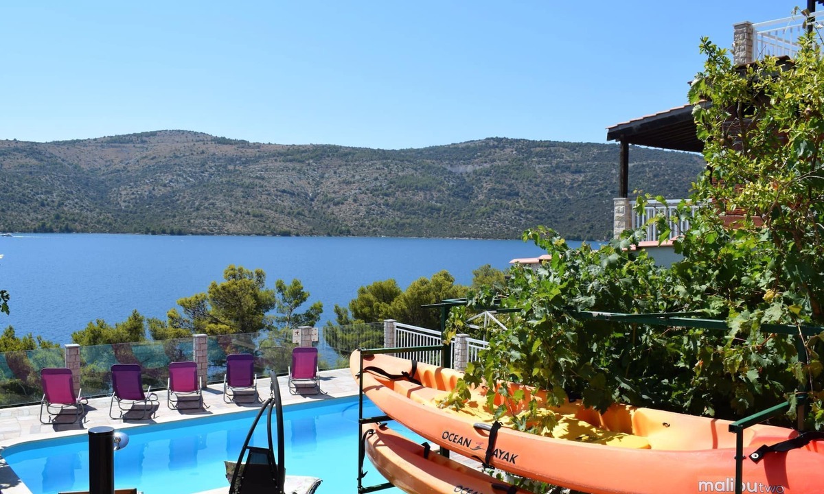 Poljica House | Seaside Villa Lara mit beheiztem Swimmingpool by Interhome
