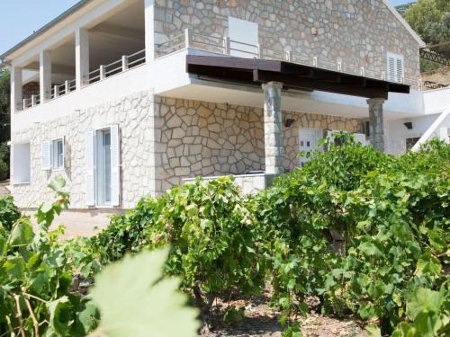 Zavala House | Seaside Zavala Comfortable holiday residence