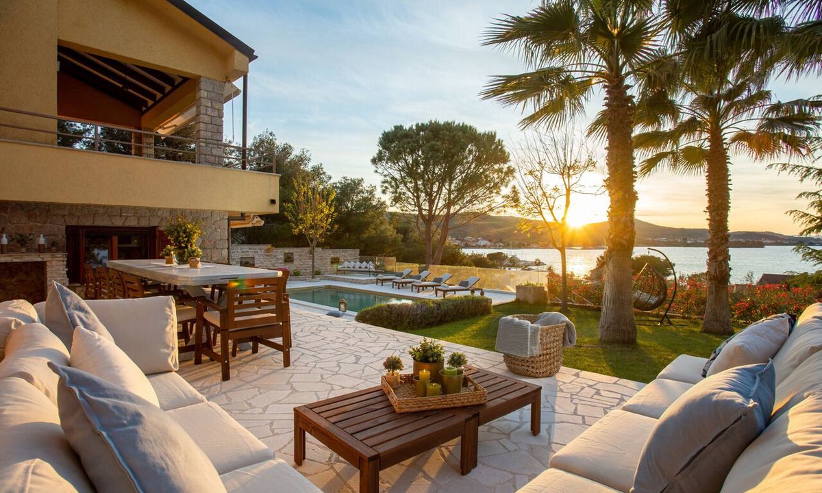 Pasman Villa | Seaview Villa Barotul with pool