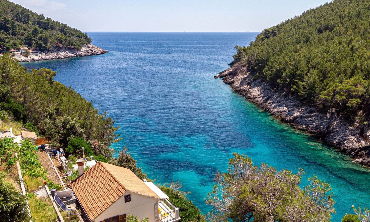 Zrnovo House | Secluded fisherman's cottage Cove Bratinja Luka, Korčula (K-12599)