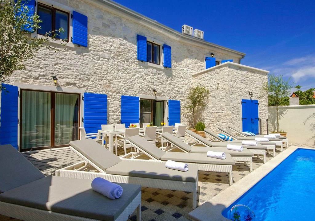Kruncici House | Serene Holiday Home in Kruncici with Private Pool