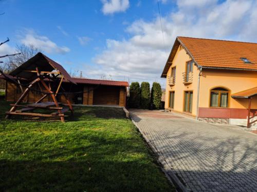 Odorheiu Secuiesc Villa | Silentium Clavem Domus III.