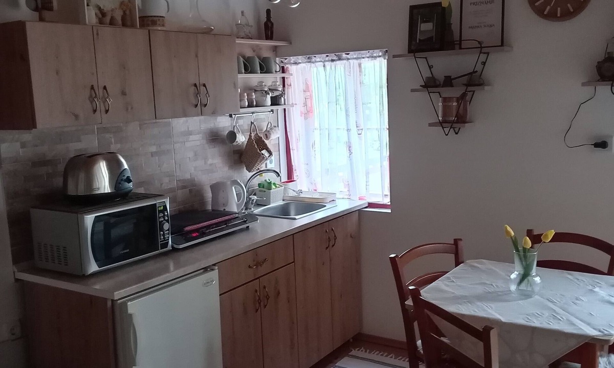 Plitvicka Jezera House | Small country house under Lindentree for enjoy in nature