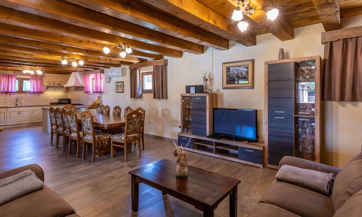 Gradisce Villa | Spacious and private pool villa, quiet and child-friendly