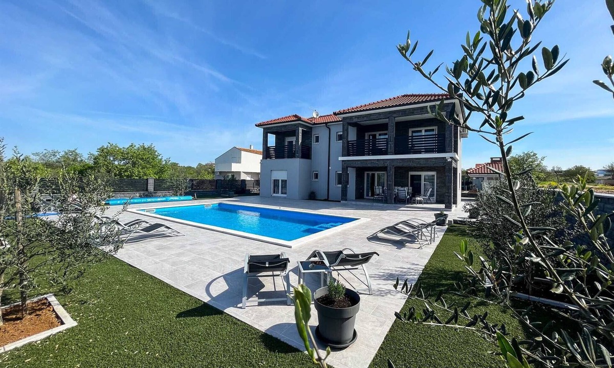 Murvica Villa | Spacious Villa Ela with heated pool